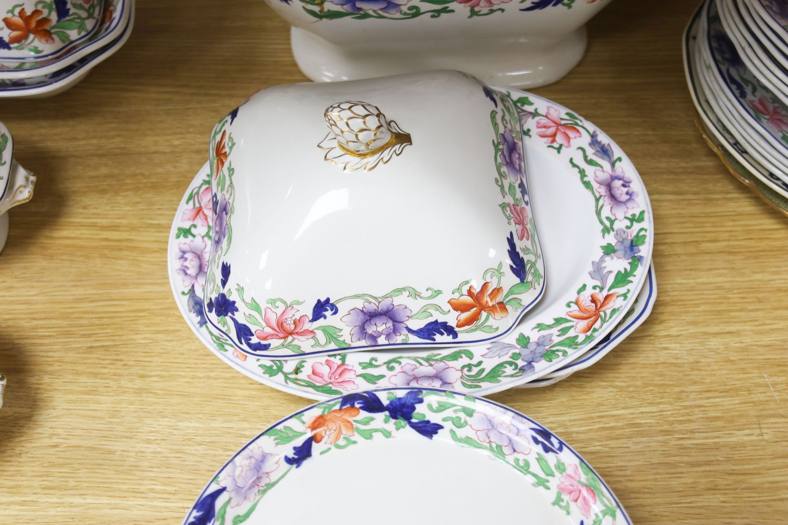 A Copeland Spode dinner service